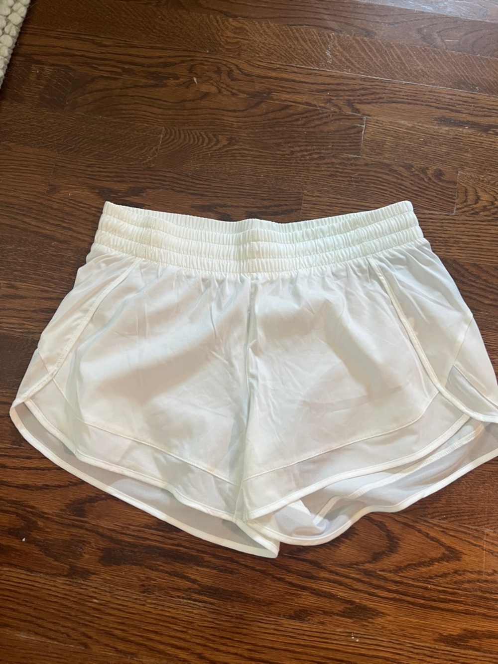 women’s athleta white running shorts-